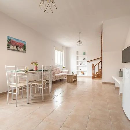 Traditional Suburbs Maisonette *