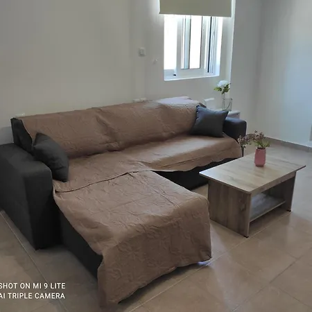 Traditional Suburbs Maisonette