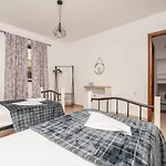 Дом отдыха Traditional Suburbs Maisonette Кос